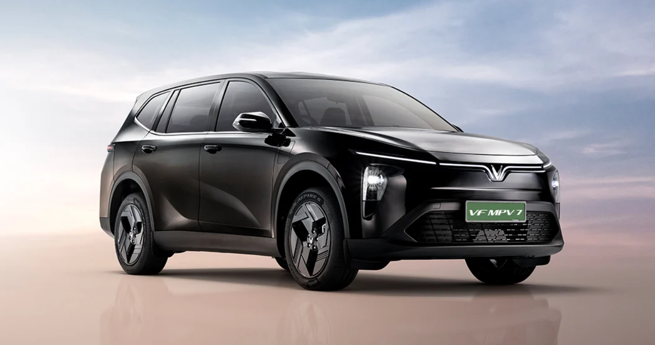 VinFast VF MPV7 Launched in India at INR 24.49 Lakh- A New Electric MPV for Big Families - Side view
