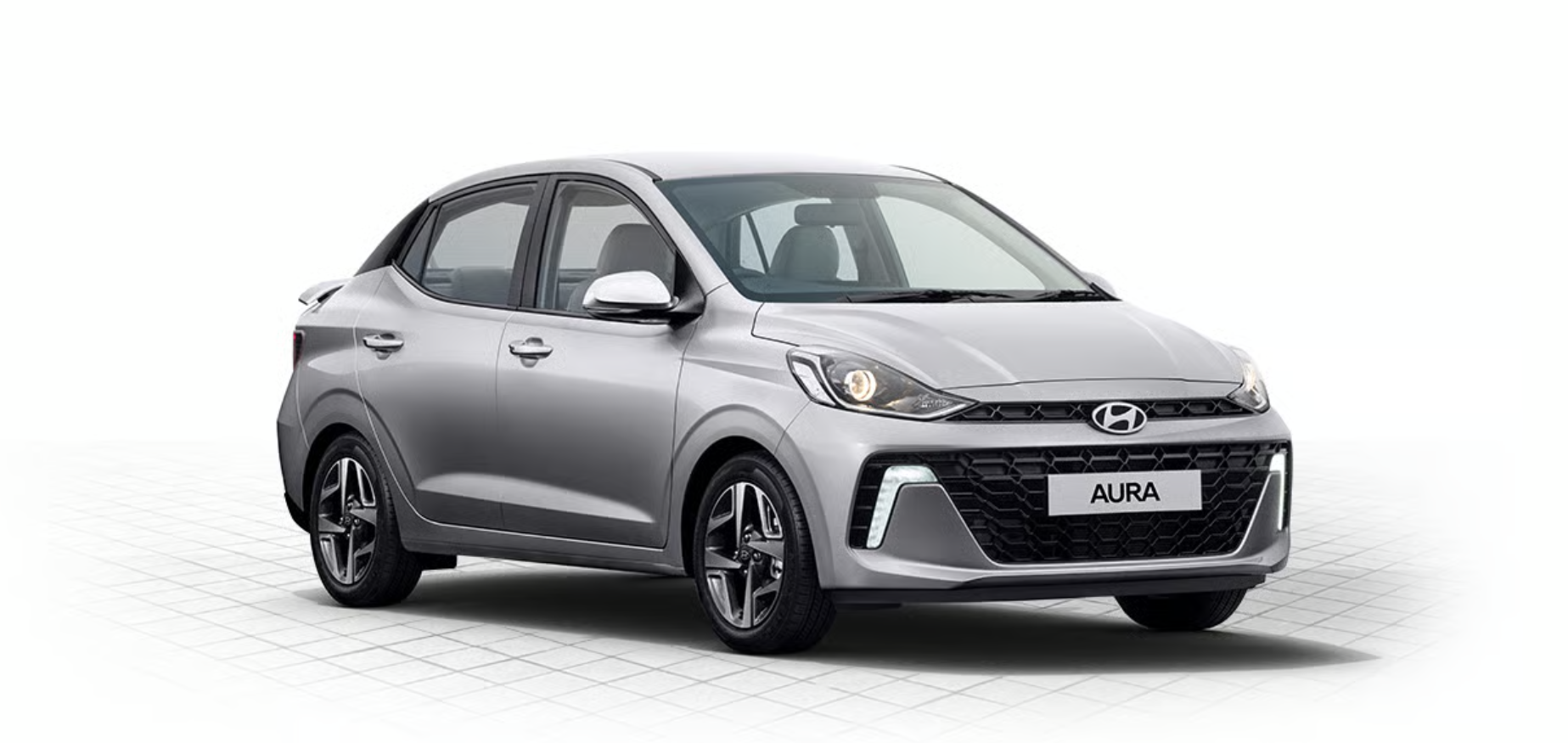 Maruti Suzuki Dzire vs Hyundai Aura vs Honda Amaze - Hyundai Aura